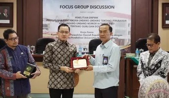 Dua Dekade UU Guru dan Dosen, DPD RI Jaring Suara Pendidik Yogyakarta
