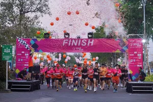 Diikuti 800 Peserta, Road to Give 2026 Marriott Surabaya Salurkan Donasi untuk Penyintas Kanker Payudara