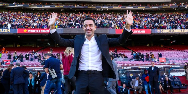 Resmi Jadi Pelatih Baru, Xavi Janji Kembalikan Kejayaan Barcelona - Telusur